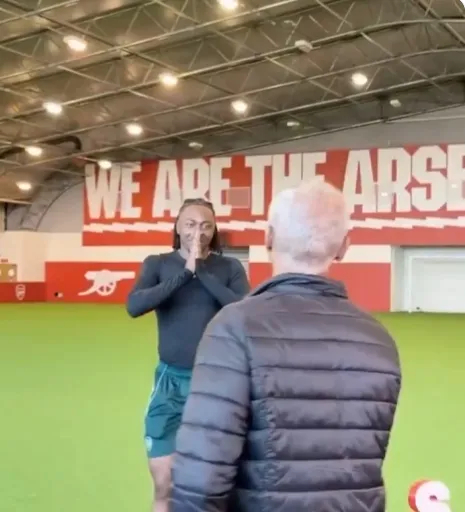 db真人体育官网-一战封神！阿森纳争冠路杀出金童道曼！经纪人：托纳利愿加盟枪手|里基·卢比奥|塔子|赛季|比赛|英超_新浪体育_新浪新闻